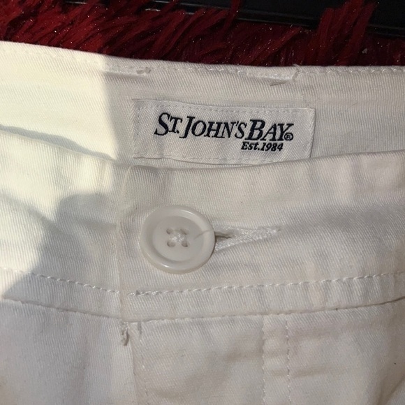 St John’s  Bay white ivory capris crop pants size 4 petite - Picture 4 of 8